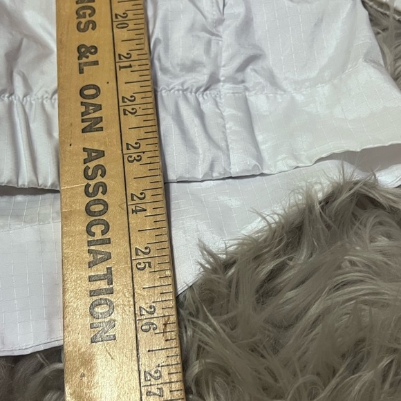 Nike silver and white  light weight Hooded Essential Windrunner Jacket size M - Picture 10 of 12